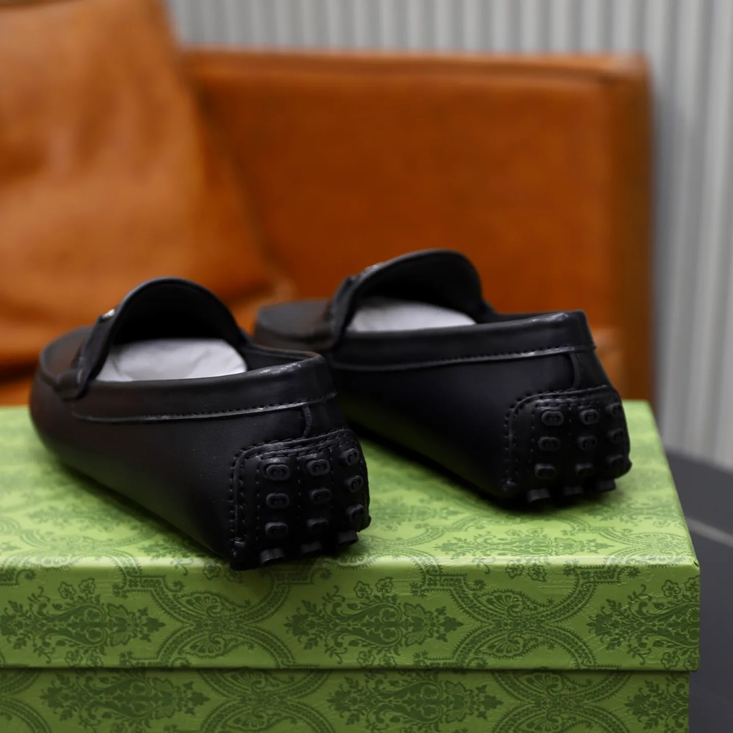 Ex-factory price: 460💰[GUCCI] Gucci ⚠️High-end men’s driving and pedal series ⚠️38-44 (customized for 45) ⚠️All original cowhide leather! Thick and soft! Made entirely of calfskin lining! Rubber sheet anti-slip beanie sole! Three-dimensional package technology! Fashionable and classic! Handicrafts! Original high quality! Feel free to compare!